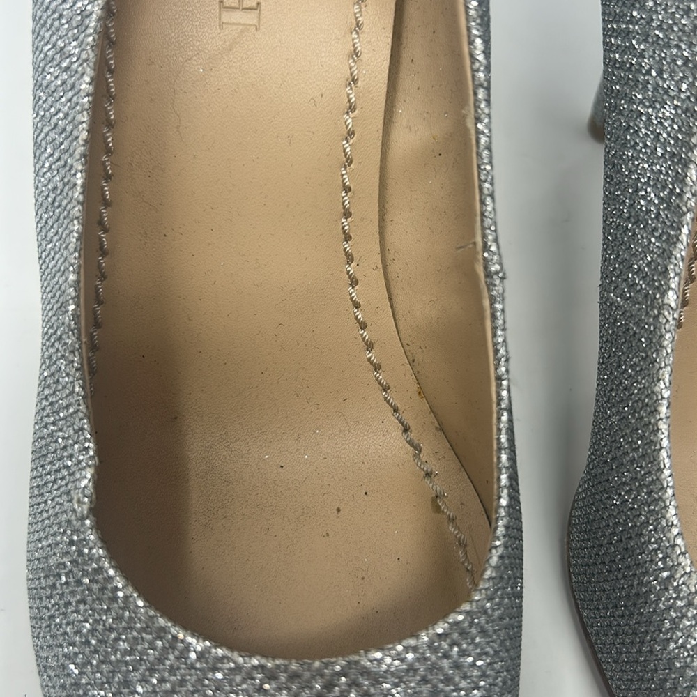 Coach Elegant Silver Glitter Pump Heels Size 8 Excellent Condition - Picture 3 of 16